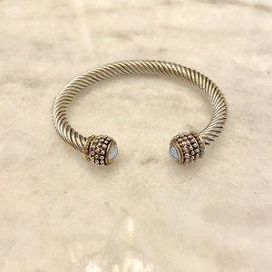 Bangle bracelet